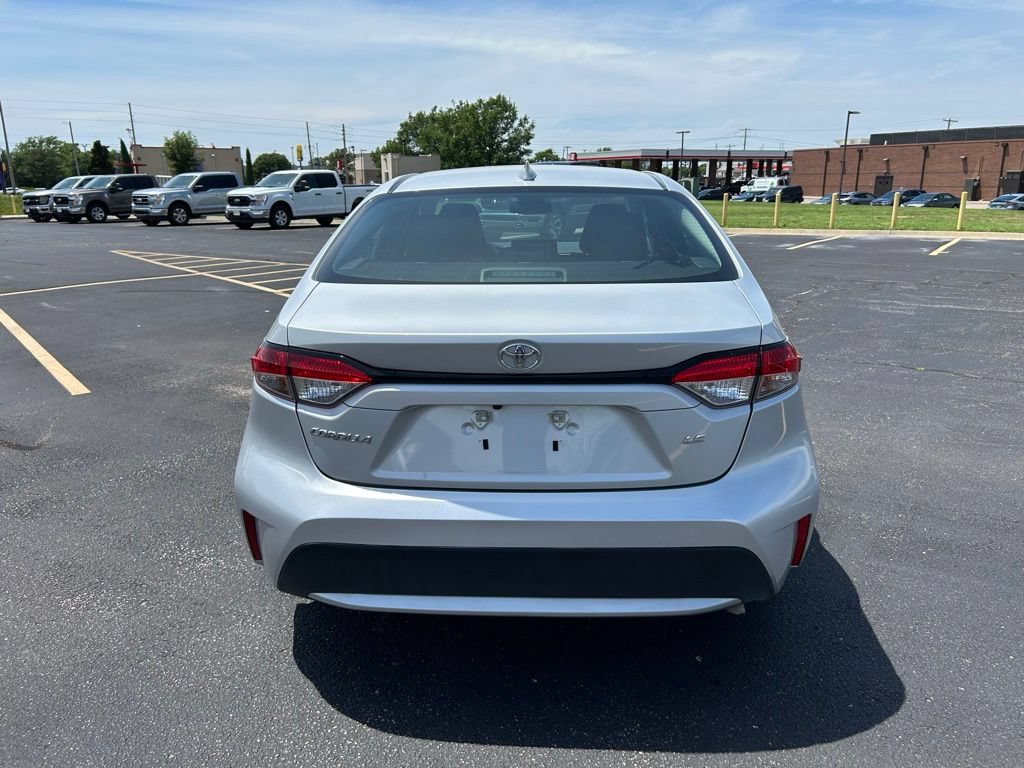 Used 2022 Toyota Corolla LE FWD image 10