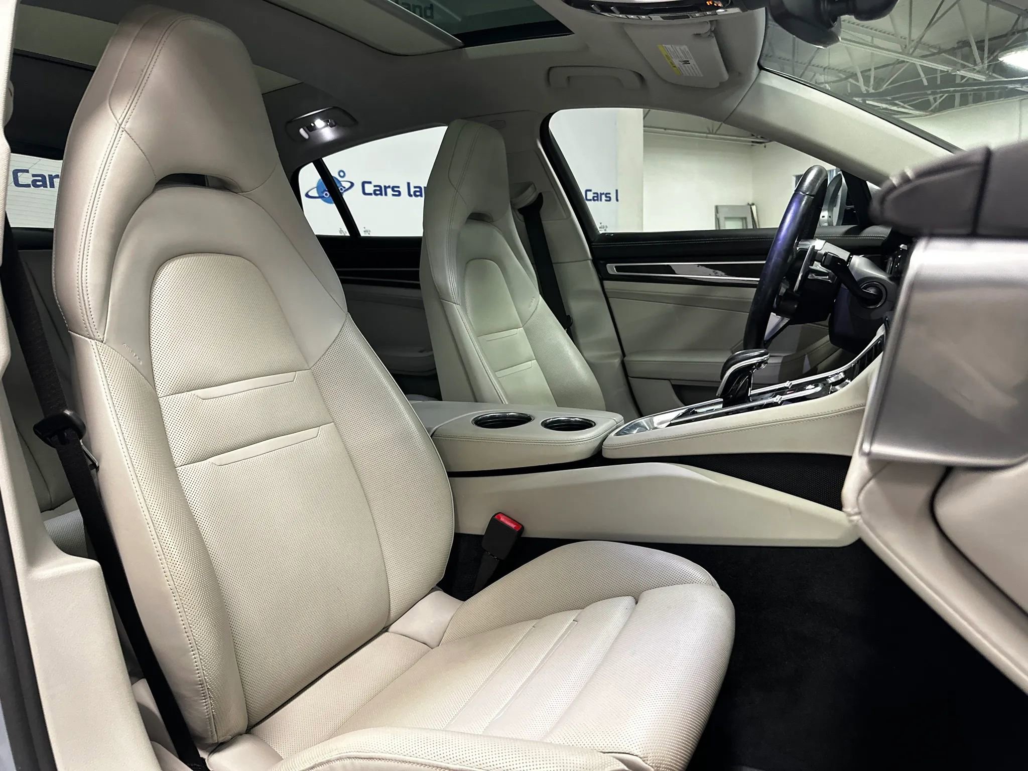 Used 2018 Porsche Panamera 4 w/ Premium Package Plus AWD/4WD image 25