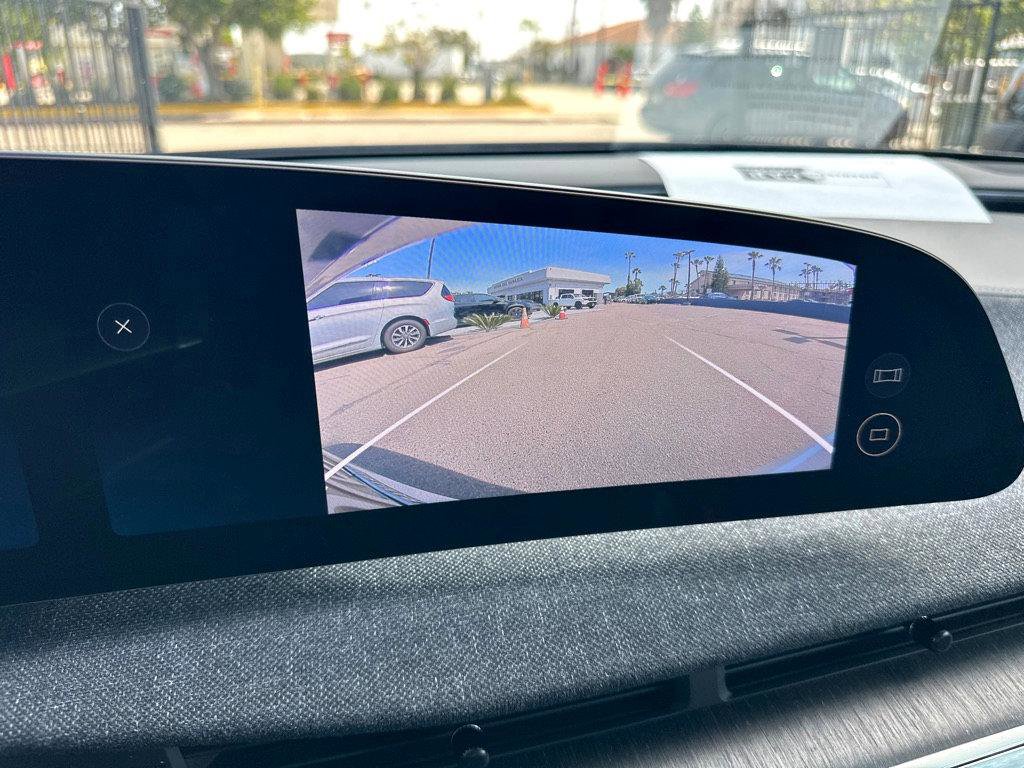 Used 2024 Lucid Air Touring image 6