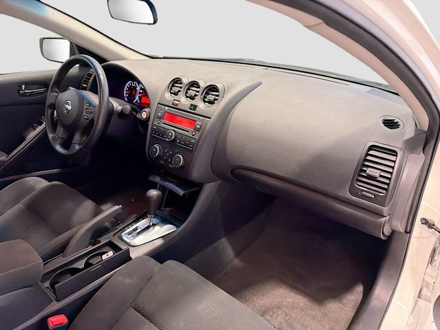 Used 2010 Nissan Altima 2.5 S FWD image 21