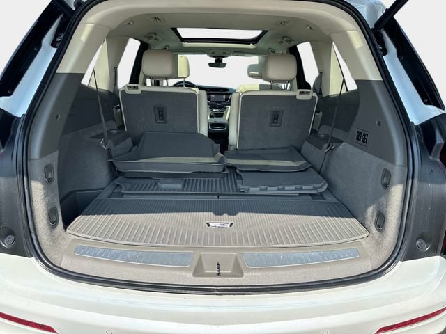 Certified 2024 Cadillac XT6 Premium Luxury w/ Technology Package AWD/4WD image 5