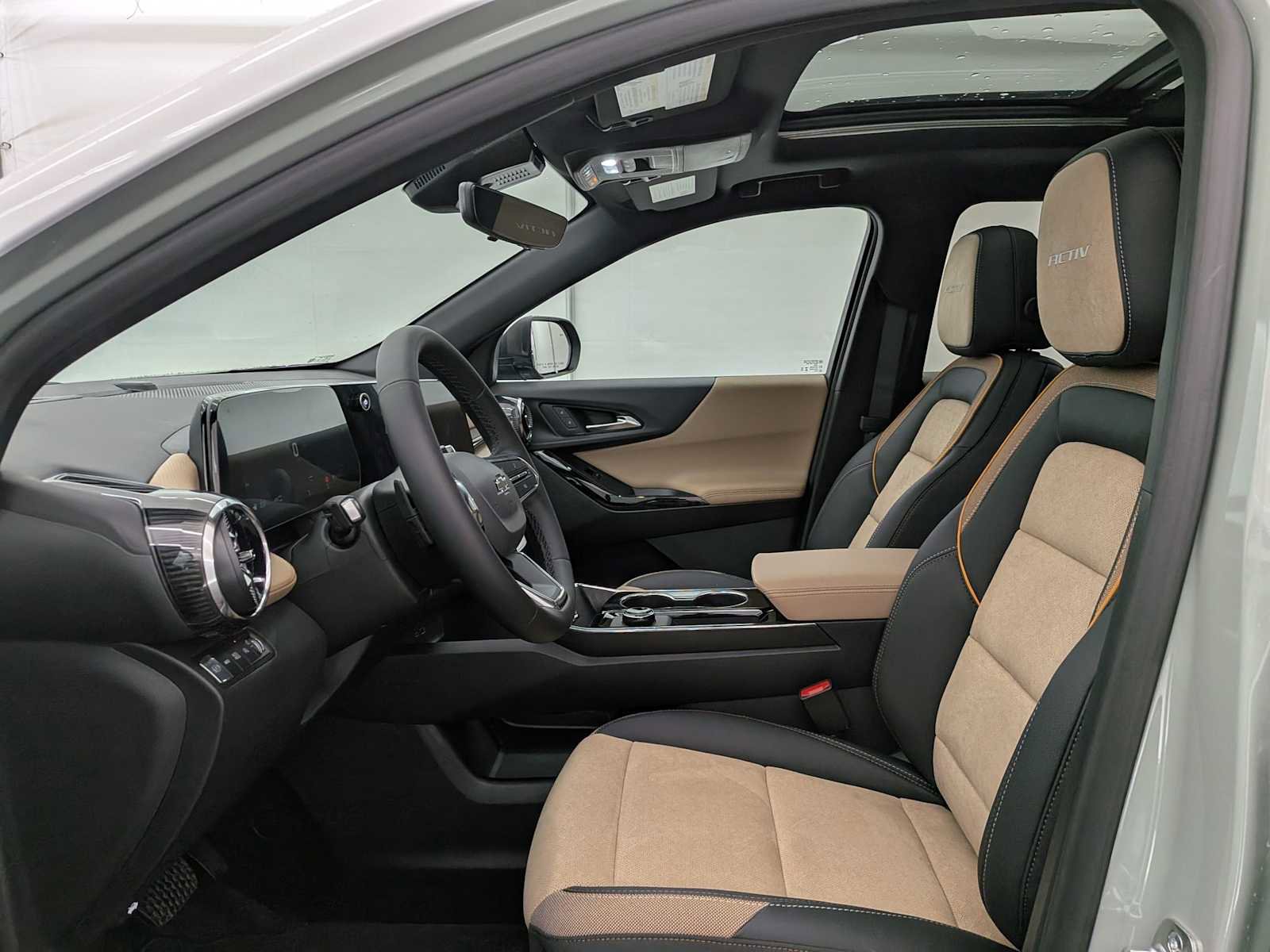 New 2026 Chevrolet Equinox ACTIV w/ Convenience Package III image 16