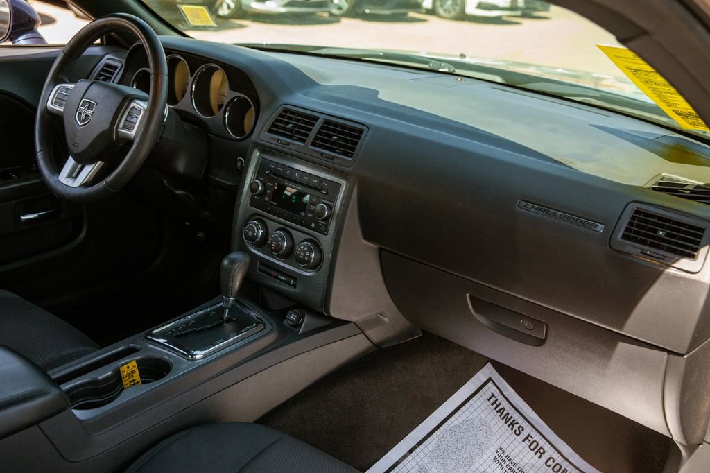 Used 2013 Dodge Challenger R/T RWD image 11