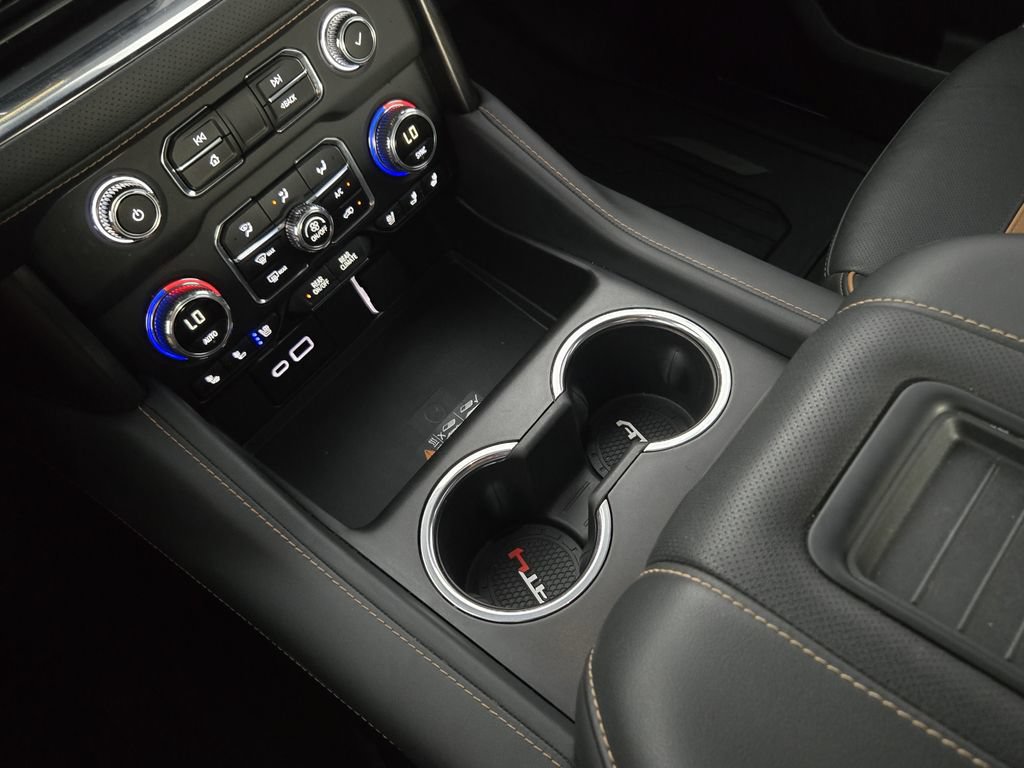 Used 2024 GMC Yukon AT4 w/ AT4 Premium Package AWD/4WD image 21