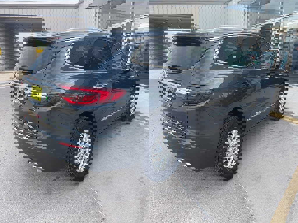 Used 2021 Buick Enclave Essence w/ Sound and Sites Package image 5