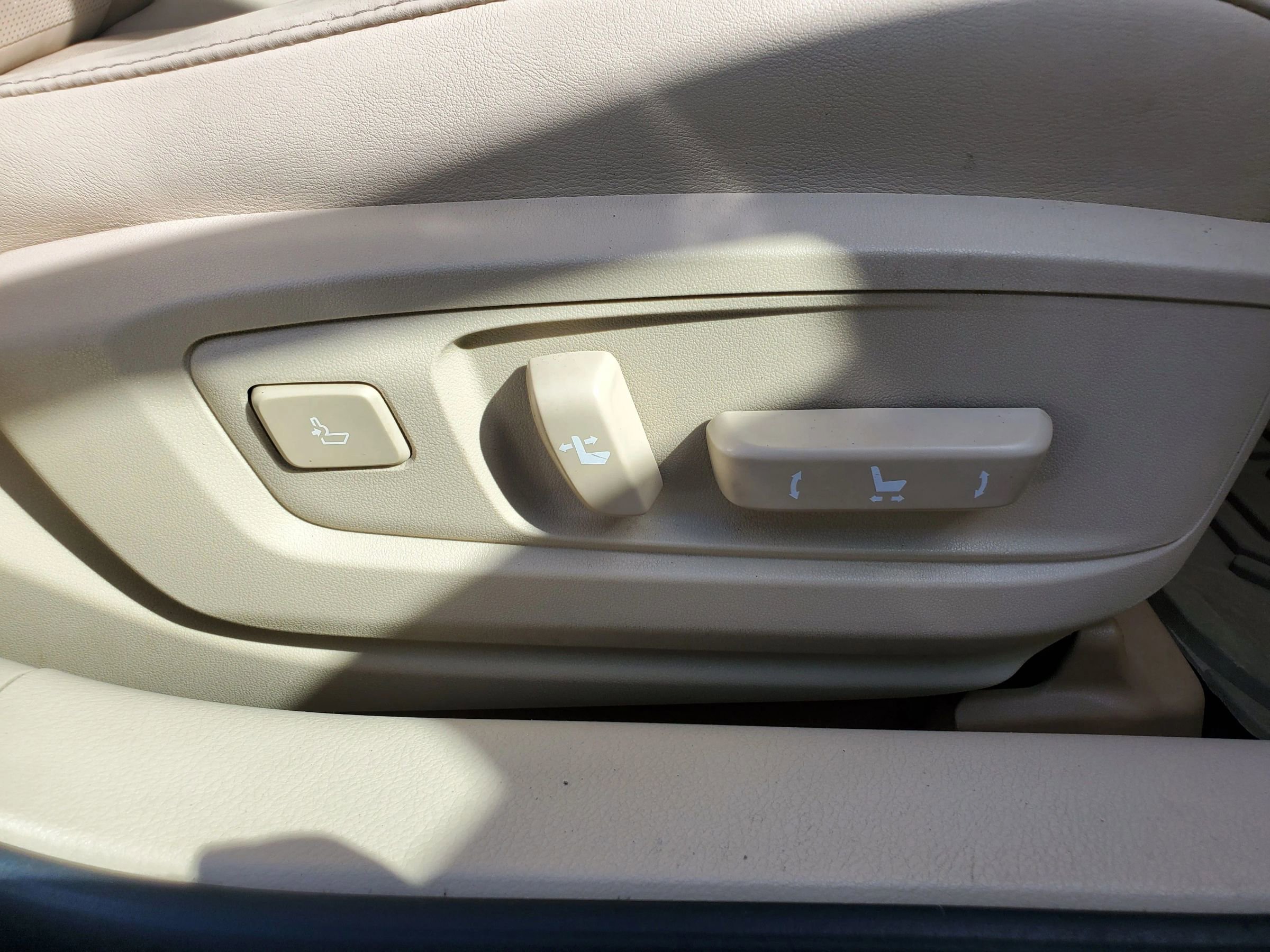 Used 2013 Lexus ES 350 w/ Luxury Pkg image 33