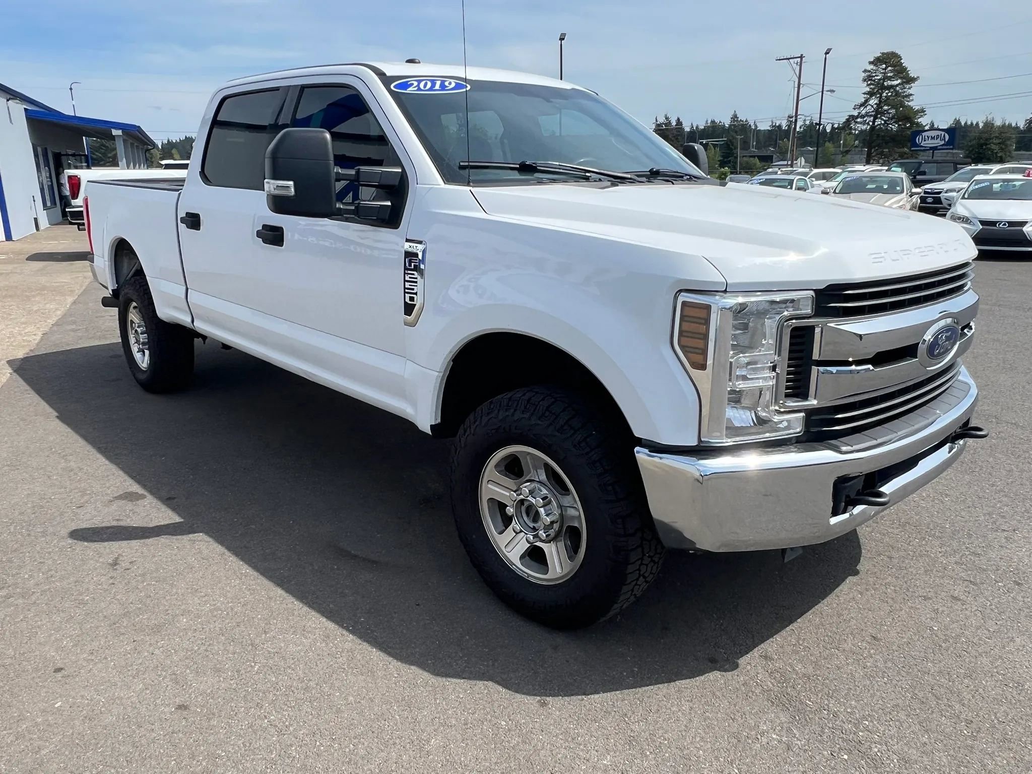 Used 2018 Ford F350 XLT w/ XLT Value Package AWD/4WD image 3