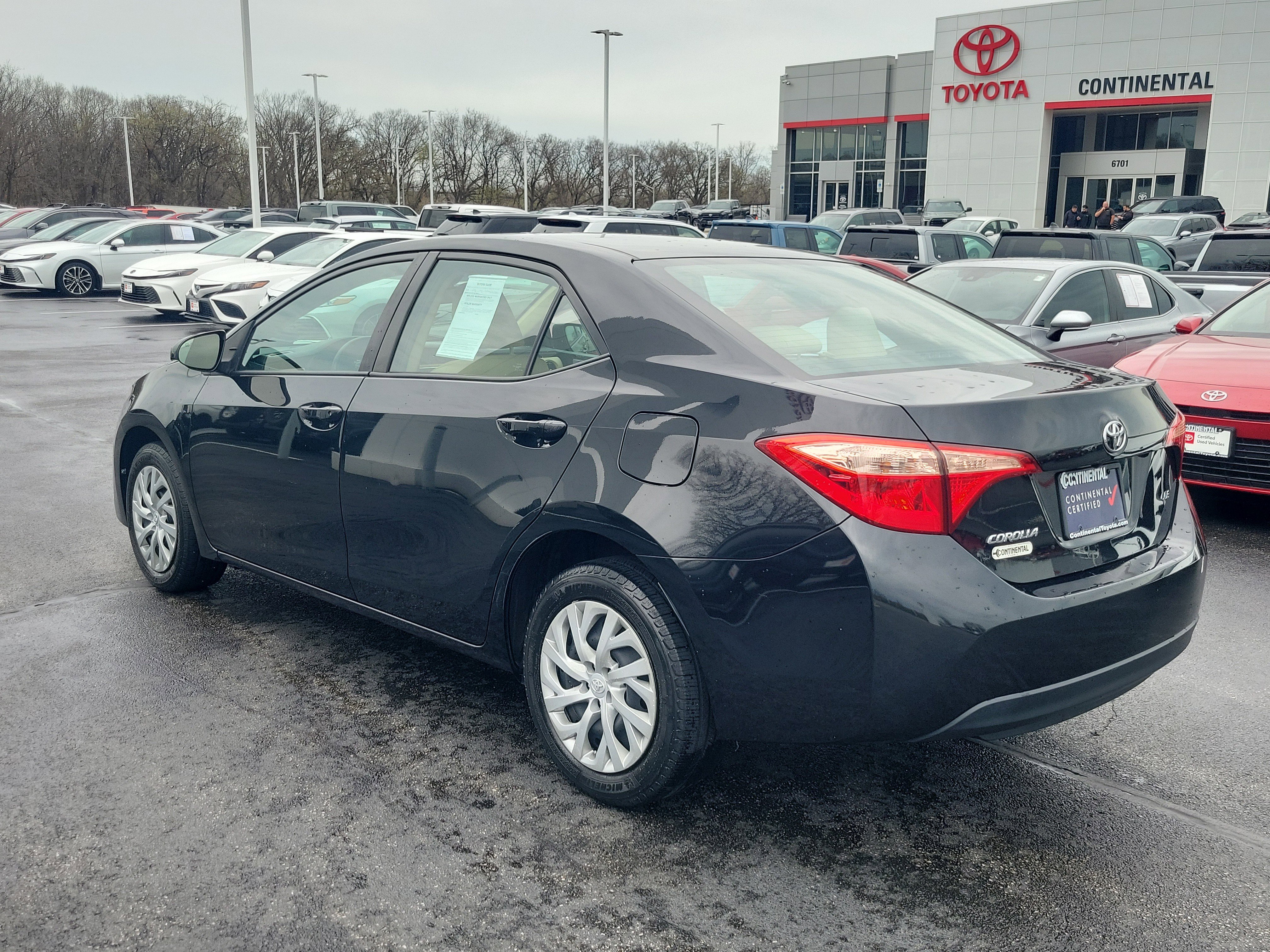 Used 2017 Toyota Corolla LE w/ Carpet Mat Package (TMS) image 4