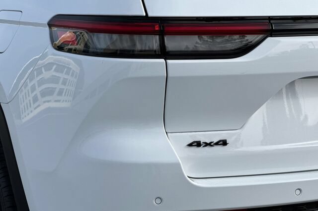 New 2026 Jeep Grand Cherokee Altitude AWD/4WD image 24