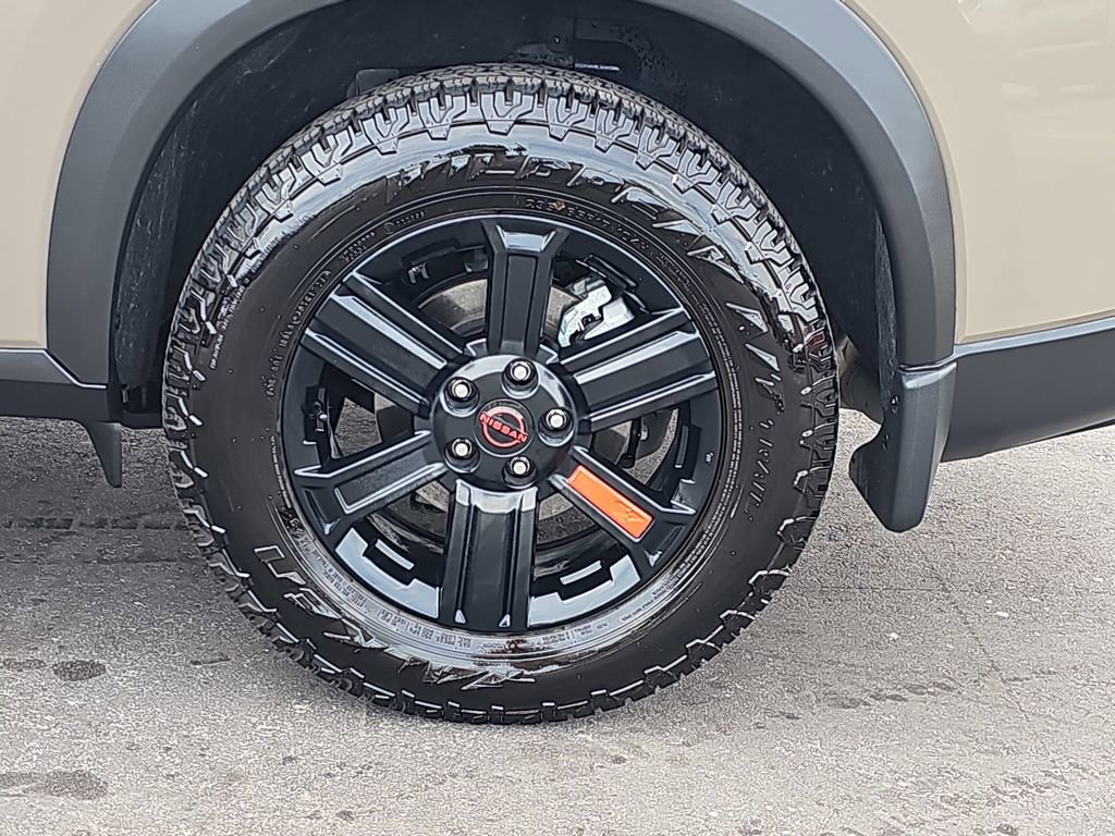 Used 2025 Nissan Rogue SV image 35