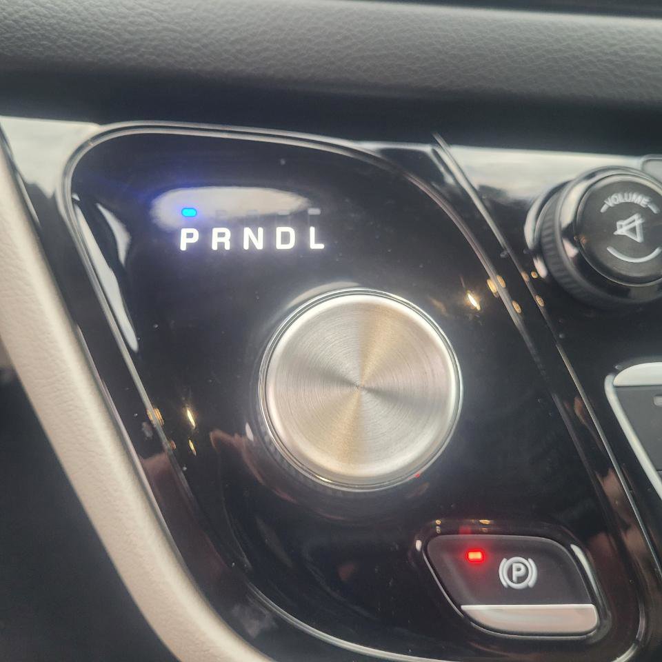 Used 2017 Chrysler Pacifica Touring Plus image 22