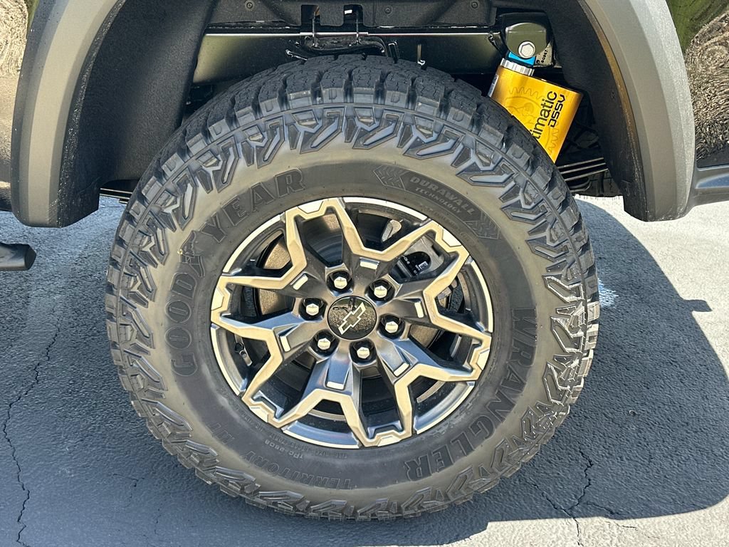 New 2026 Chevrolet Colorado ZR2 w/ Technology Package AWD/4WD image 25