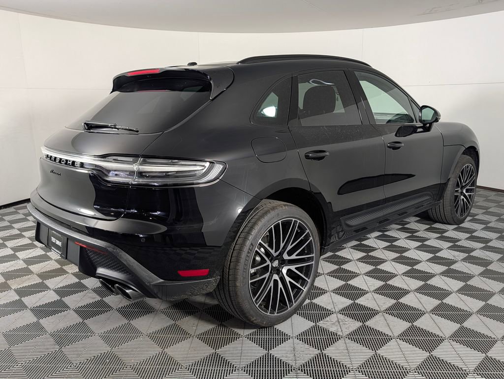 New 2026 Porsche Macan image 7