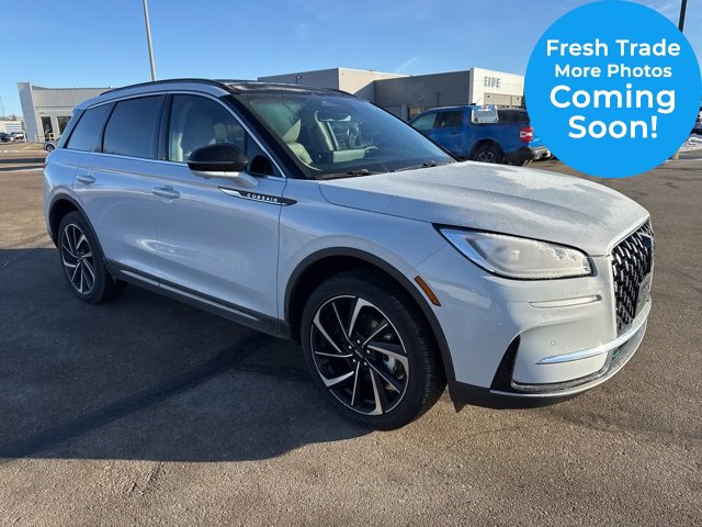 Used 2025 Lincoln Corsair Reserve image 1