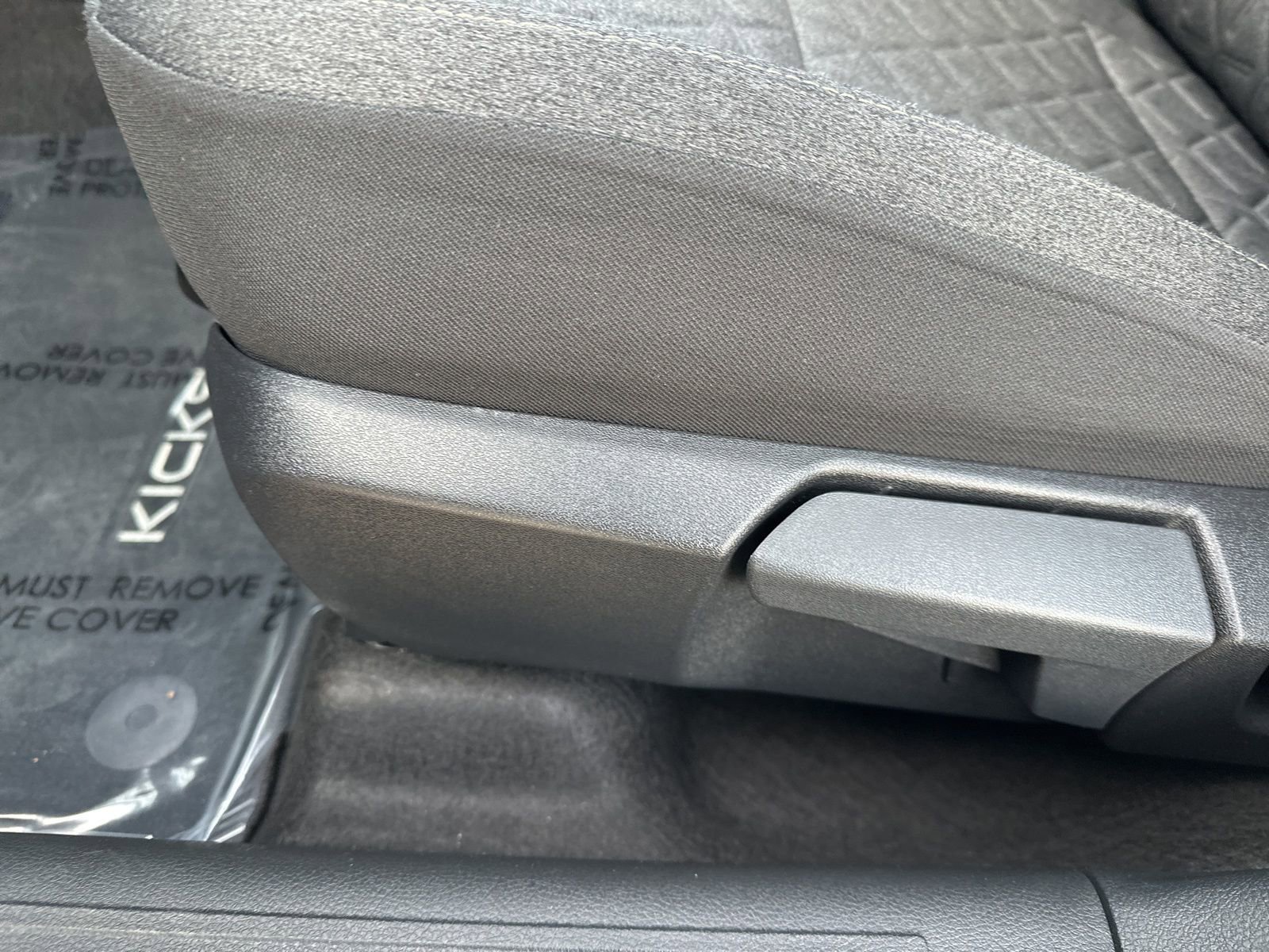 Used 2025 Nissan Kicks SV image 13