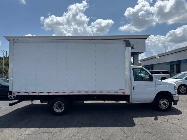 Certified 2024 Ford E-450 and Econoline 450 Super Duty w/ Driver's Safety Package RWD image 4