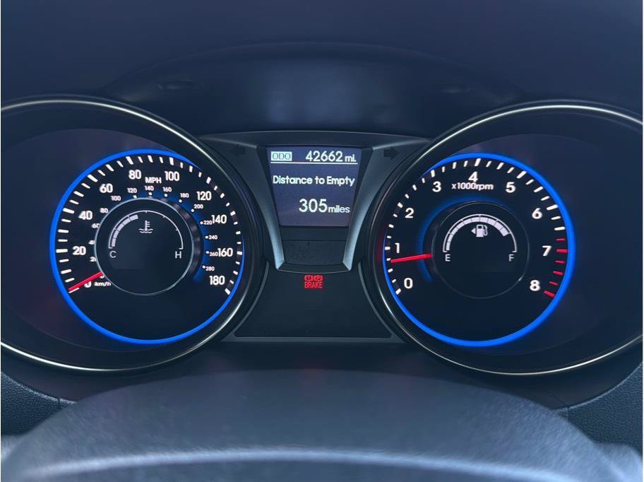 Used 2015 Hyundai Genesis 3.8 RWD image 15