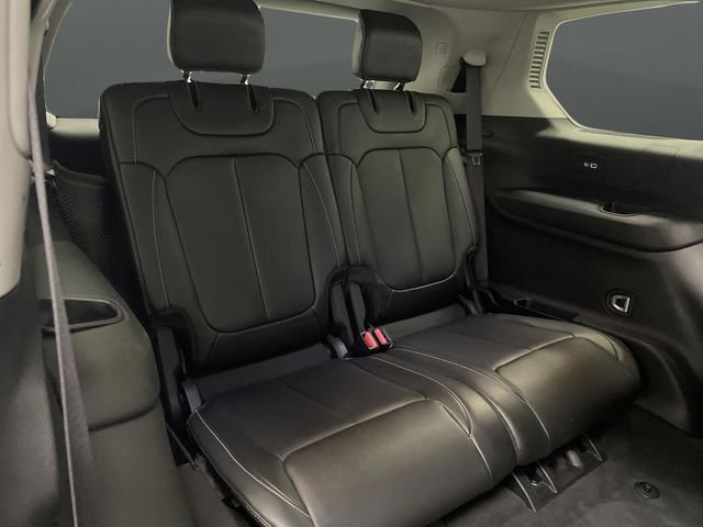 Used 2023 Jeep Grand Cherokee L Limited image 32