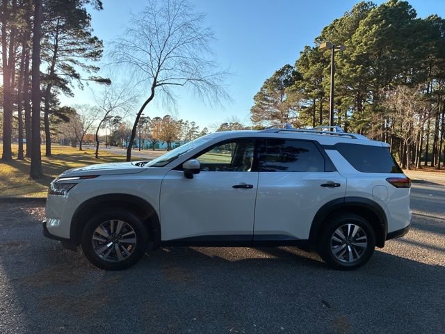 Used 2023 Nissan Pathfinder SL image 6