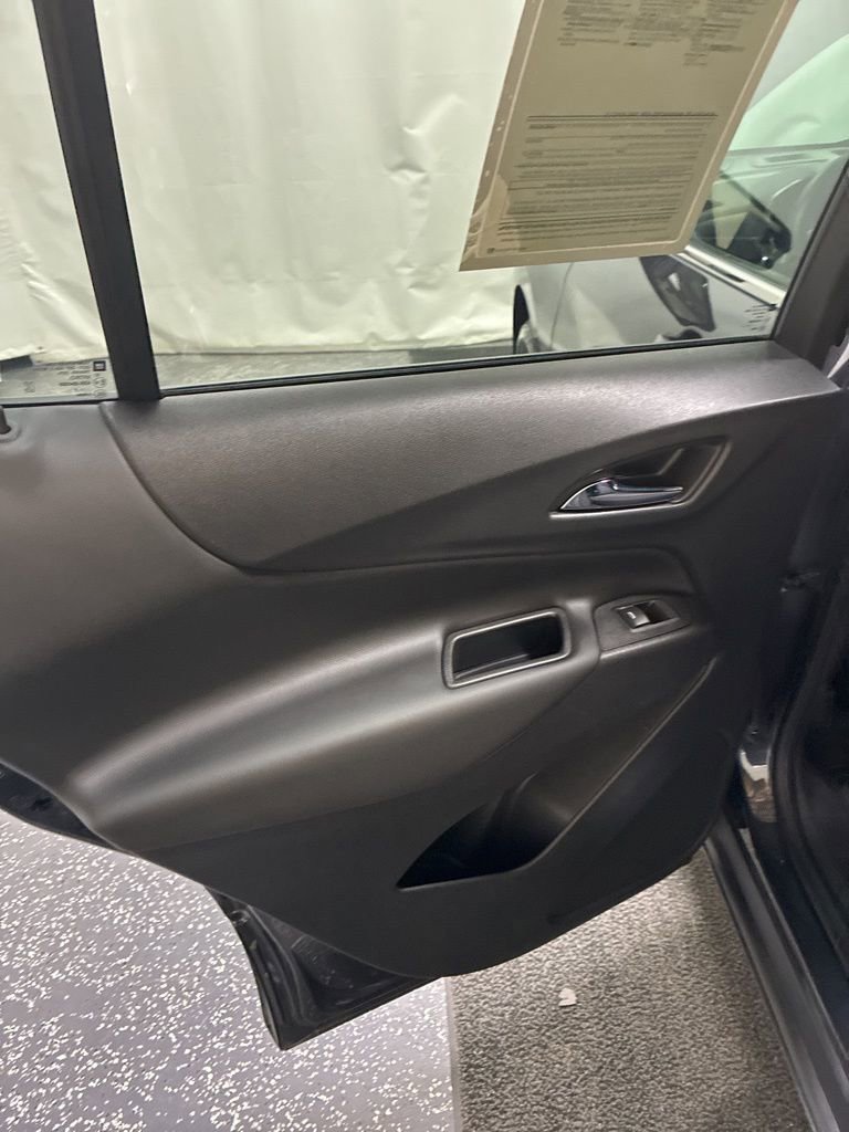 Used 2022 Chevrolet Equinox LT AWD/4WD image 25