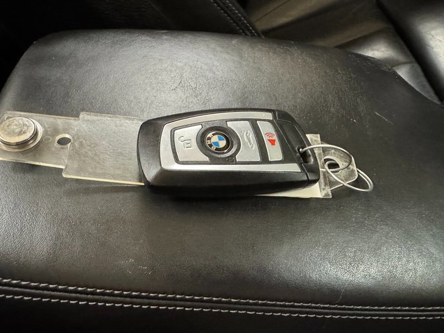 Used 2015 BMW M4 Convertible image 27