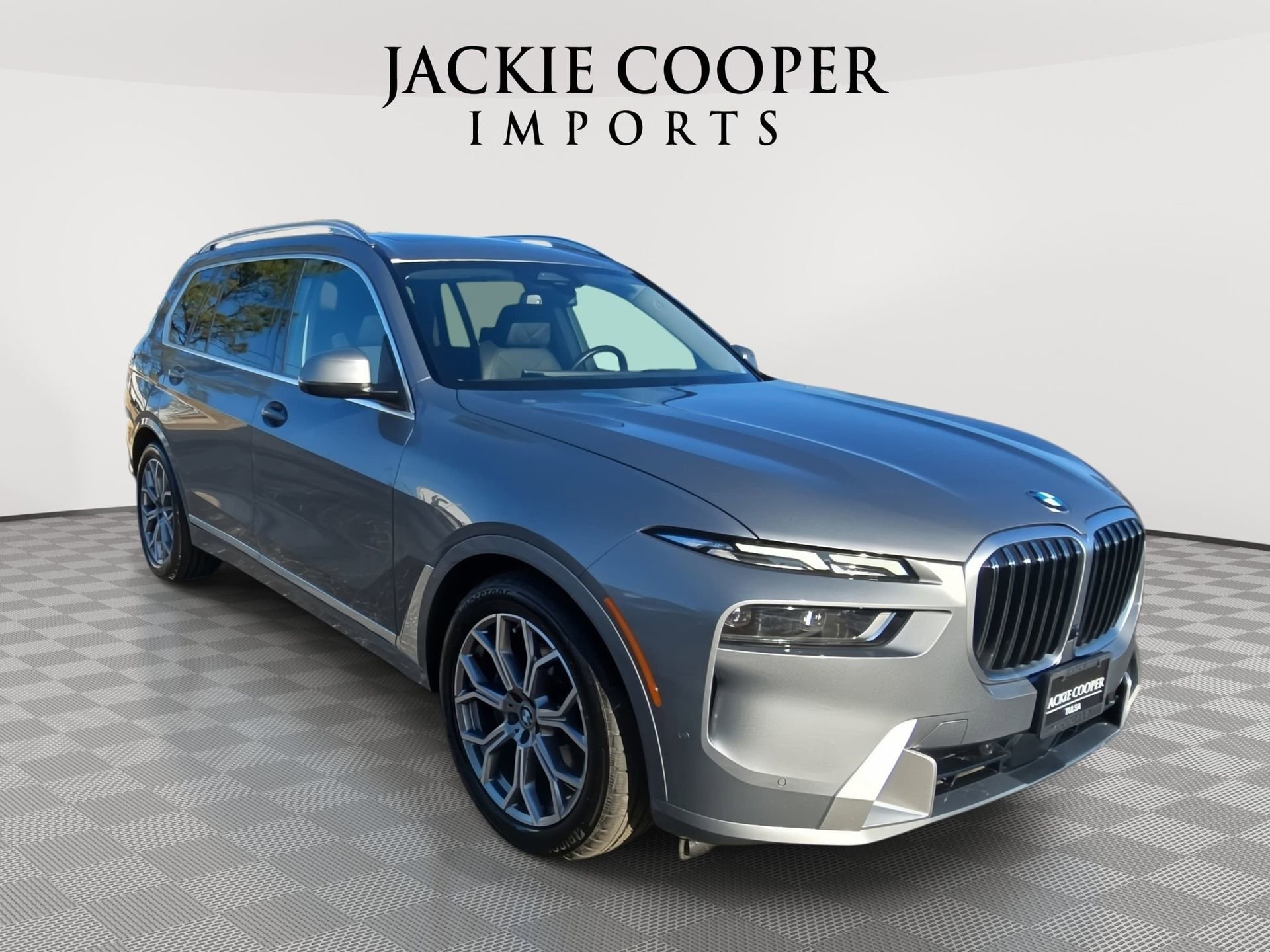 Used 2023 BMW X7 xDrive40i w/ Premium Package image 3