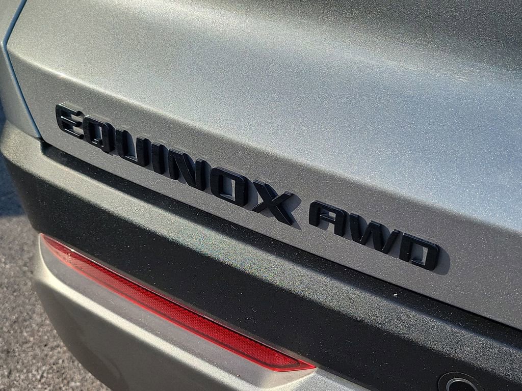 Used 2025 Chevrolet Equinox LT w/ Midnight Edition AWD/4WD image 8