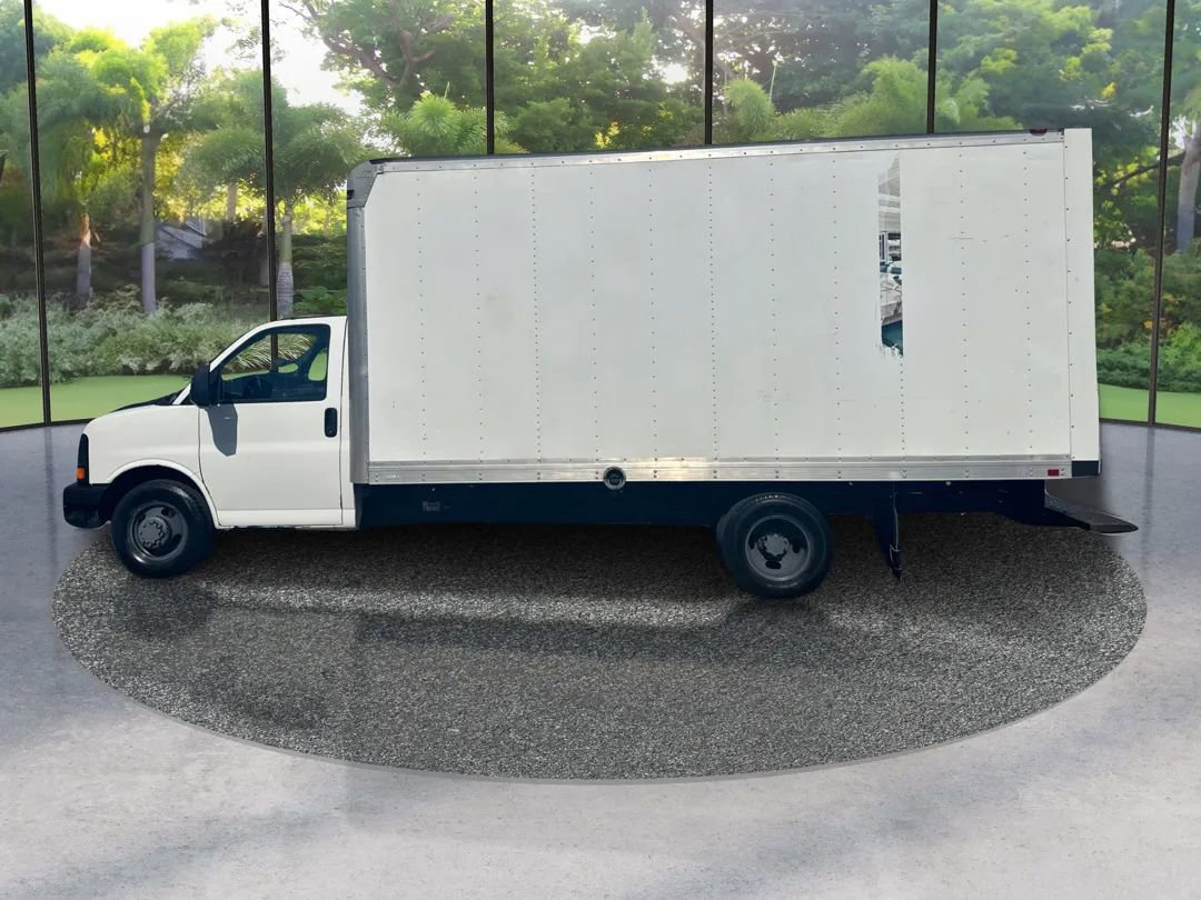 Used 2015 Chevrolet Express 3500 Extended RWD image 8