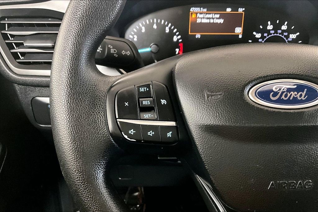 Used 2020 Ford Escape SE image 18
