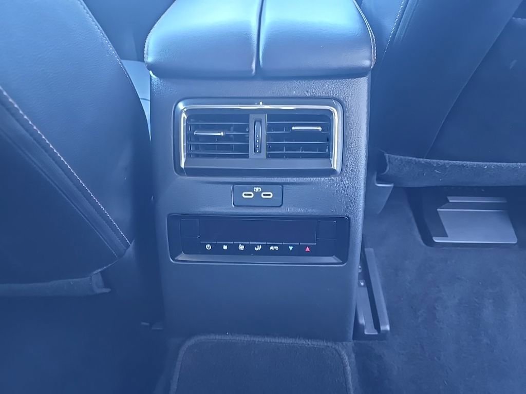 Used 2024 MAZDA CX-90 3.3 Turbo w/ Premium Package image 24