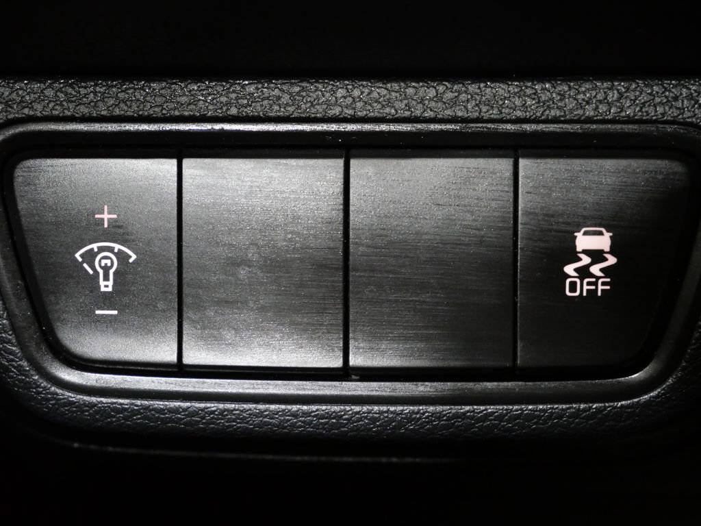 Used 2023 Kia Forte LXS image 14