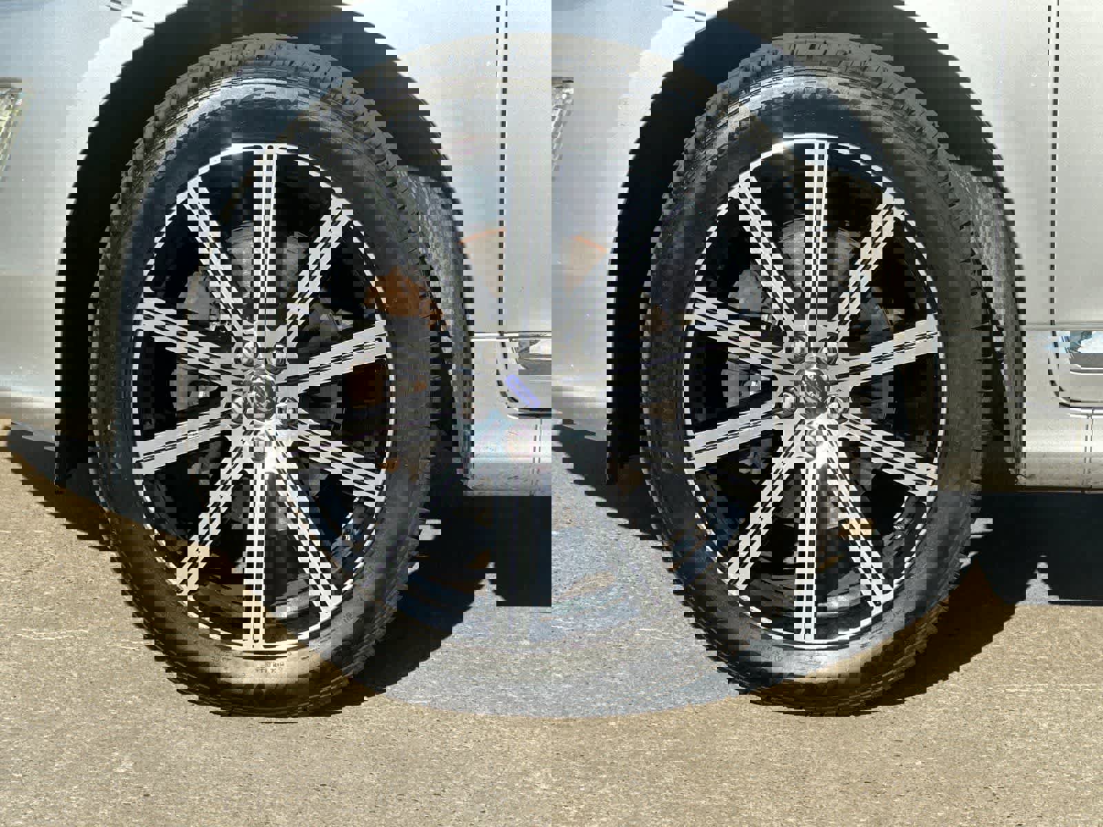 Used 2015 Volvo XC60 T6 Platinum image 25