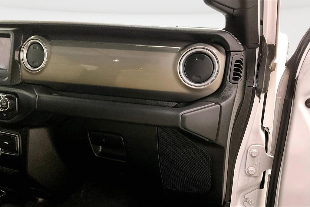 Used 2018 Jeep Wrangler Unlimited Sahara w/ Dual Top Group image 26