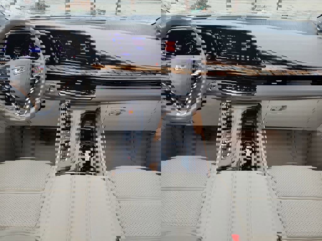 Certified 2022 Cadillac Escalade Premium Luxury Platinum image 15