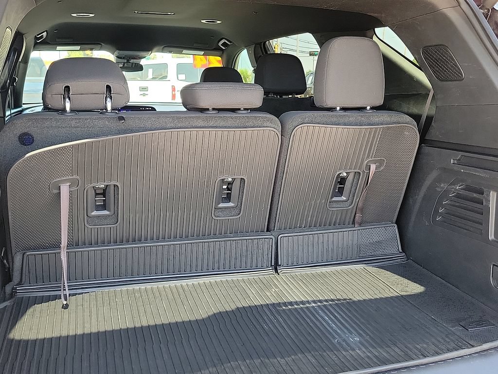 Used 2024 Chevrolet Traverse LT FWD image 18