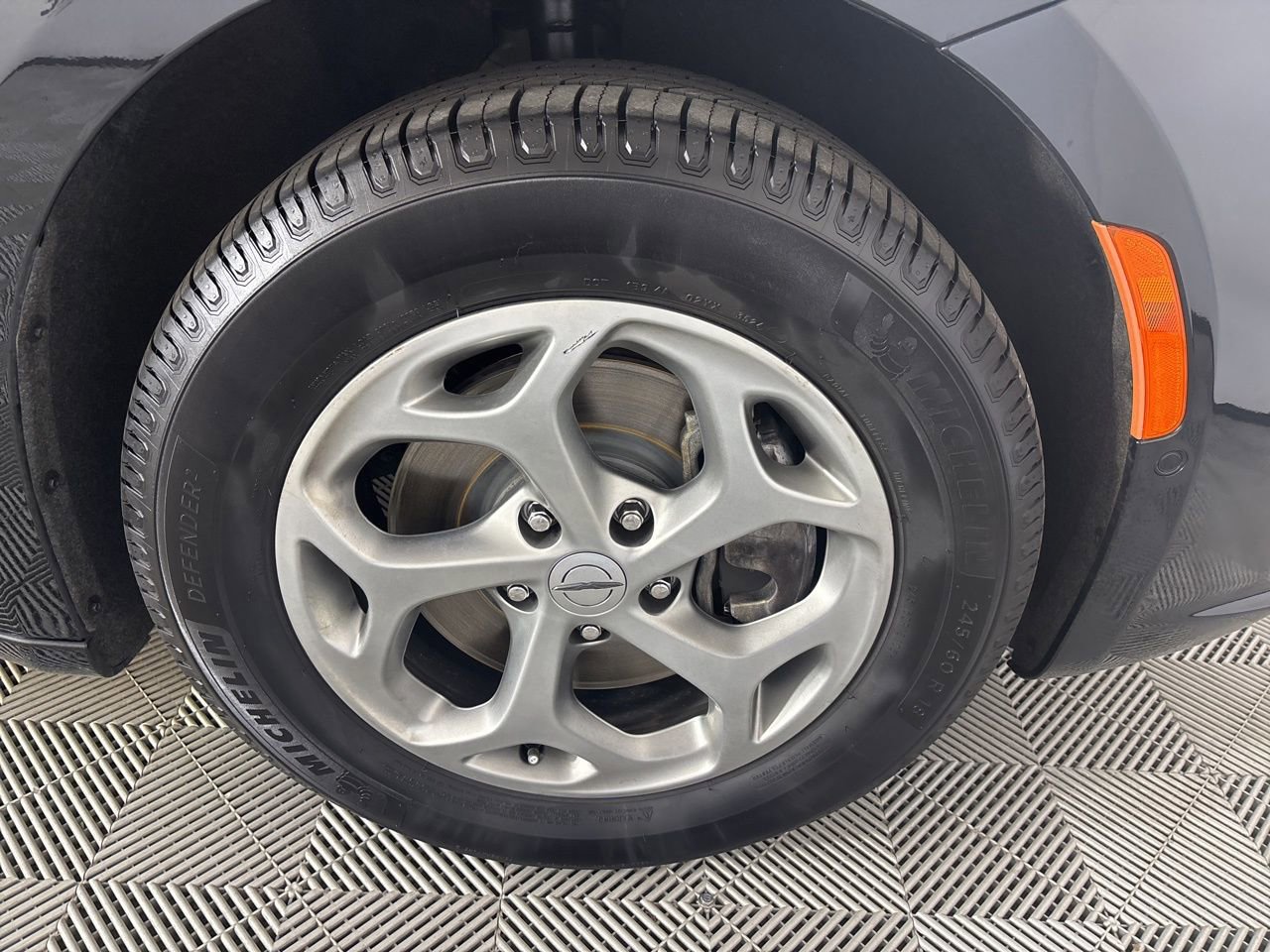 Used 2023 Chrysler Pacifica Limited image 39