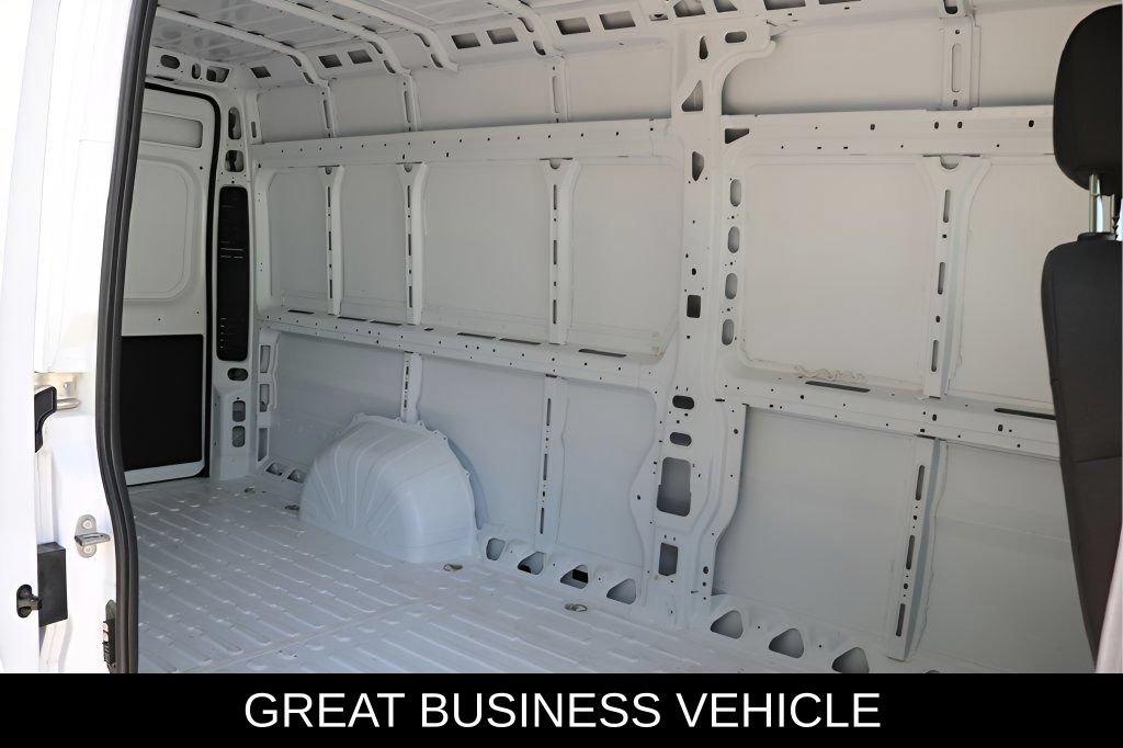 Used 2025 RAM ProMaster 3500 w/ Quick Order Package 22G SLT FWD image 17