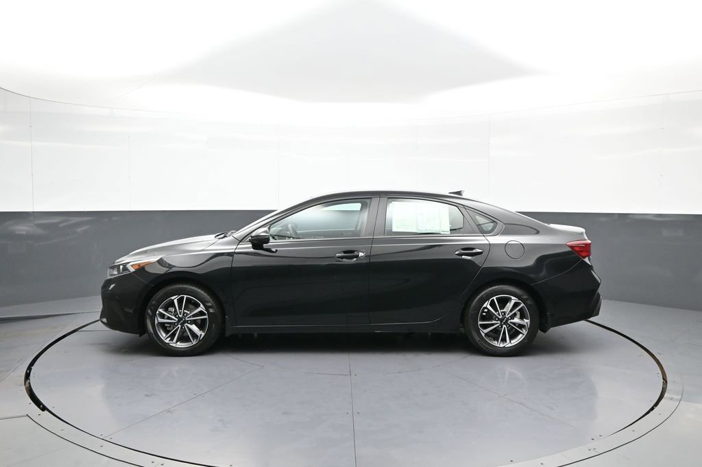 Certified 2023 Kia Forte LXS w/ LXS Technology Package FWD image 9