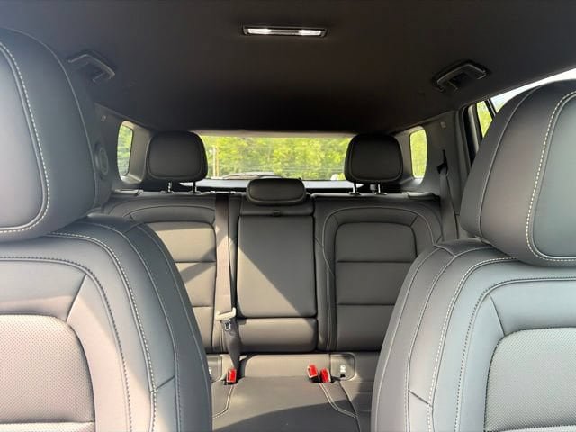 New 2027 GMC Terrain Elevation w/ Elevation Premium Package AWD/4WD image 39