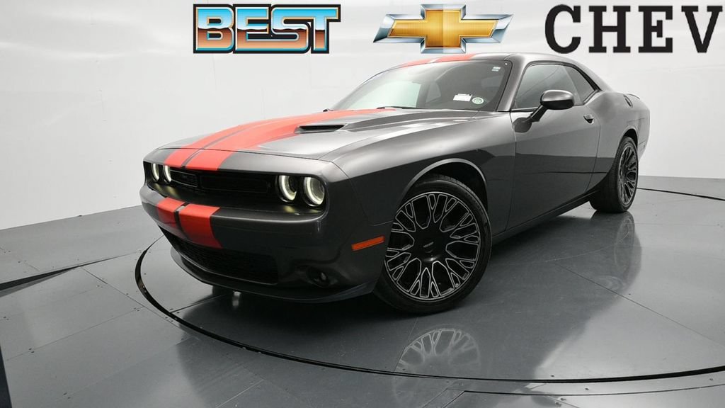 Used 2019 Dodge Challenger SXT w/ Blacktop Package RWD image 1