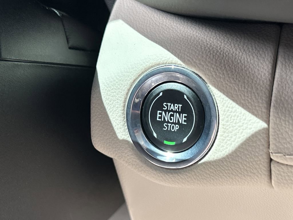 Certified 2023 Buick Envision Preferred AWD/4WD image 27