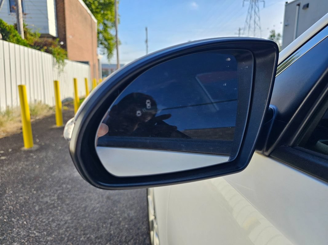 Used 2018 Kia Optima S FWD image 12