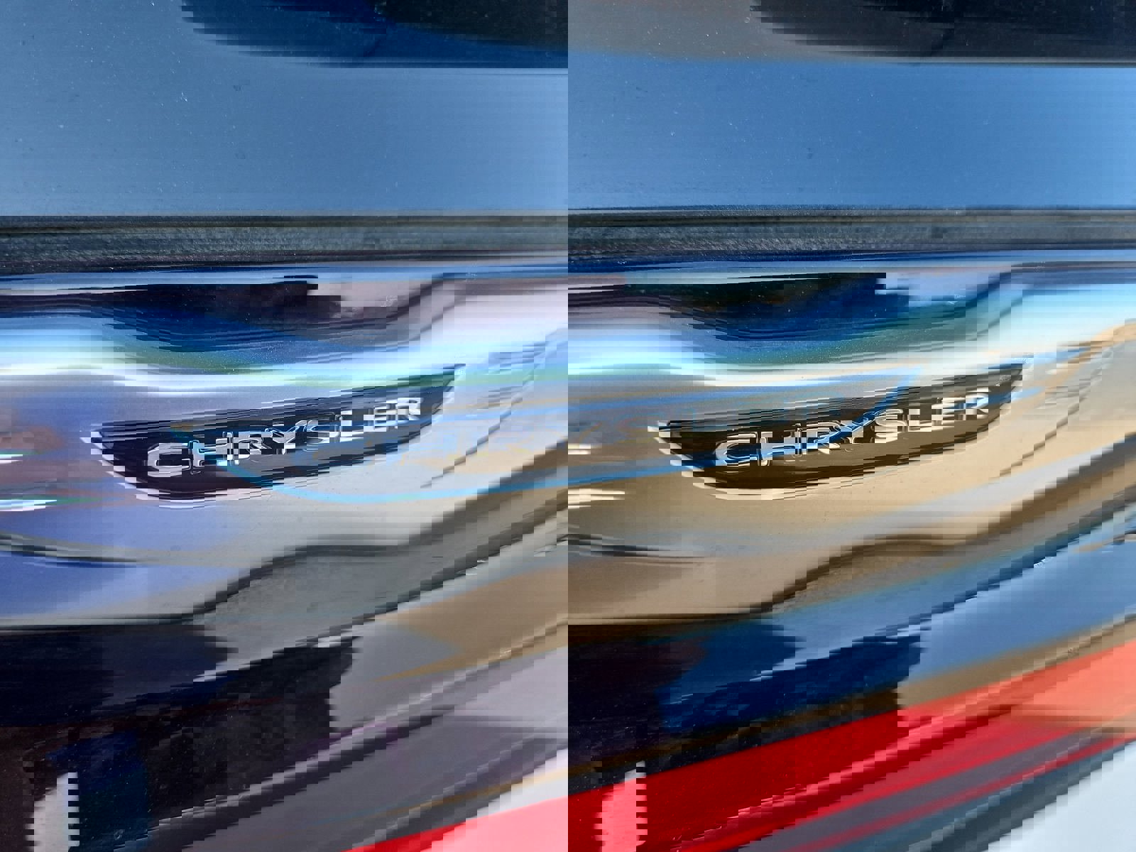 Used 2025 Chrysler Pacifica Select image 26