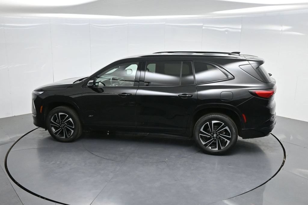 Used 2025 Buick Enclave Sport Touring FWD image 58