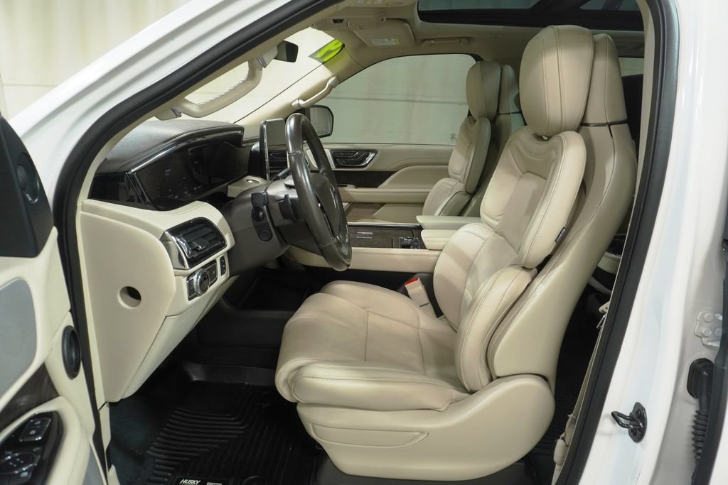 Used 2019 Lincoln Navigator L Reserve AWD/4WD image 14
