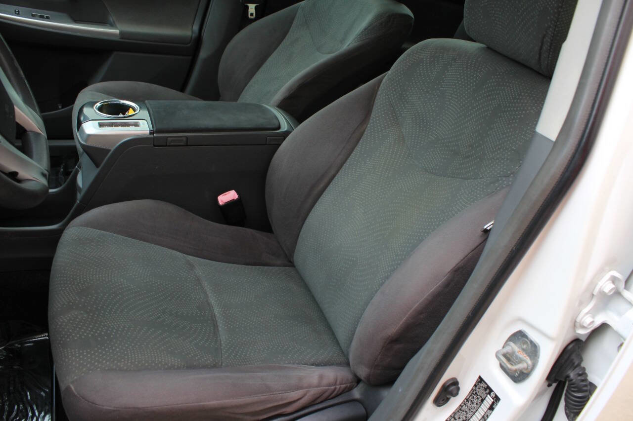 Used 2013 Toyota Prius V Two FWD image 11