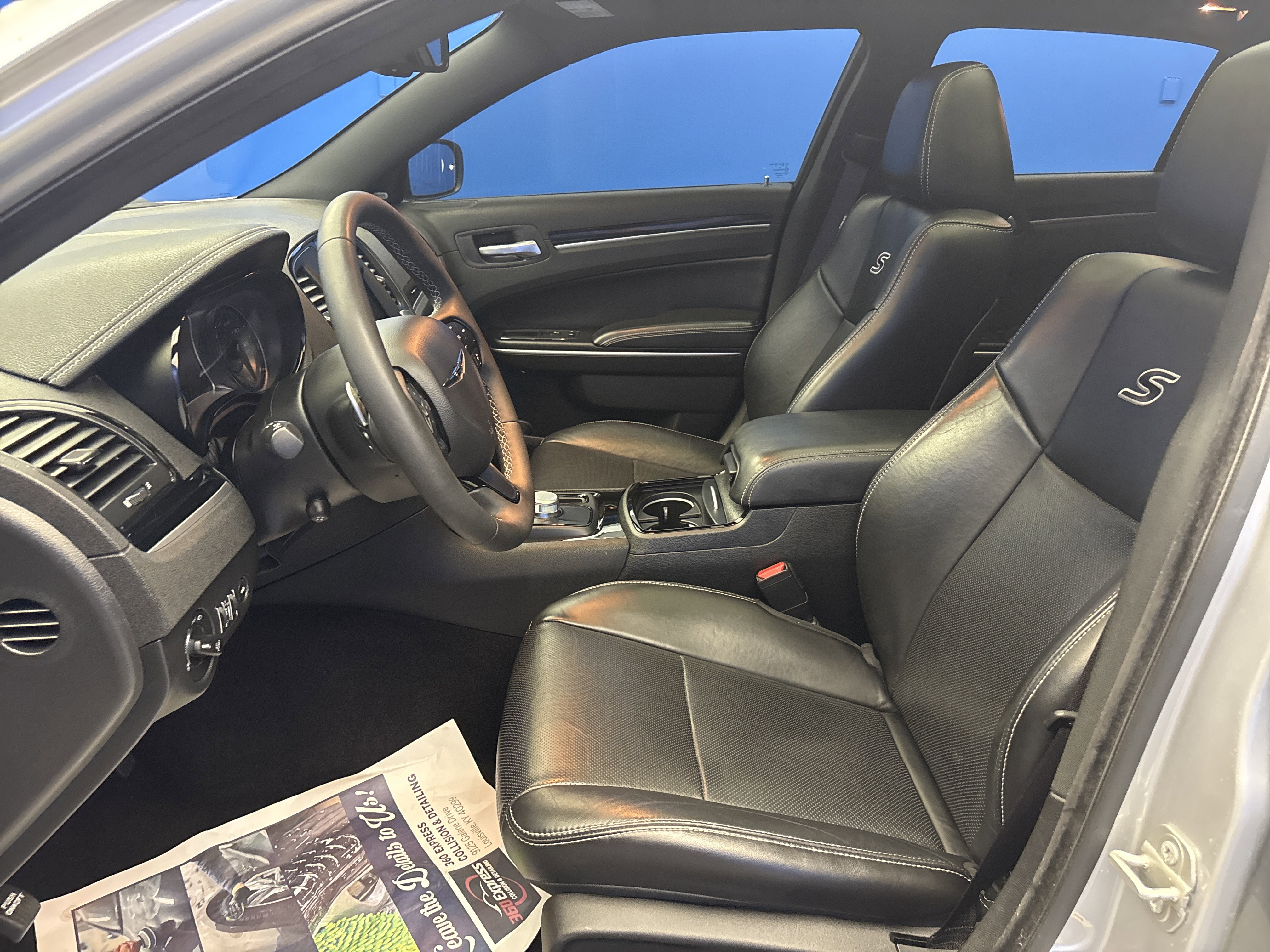 Used 2023 Chrysler 300 S w/ Comfort Group RWD image 12