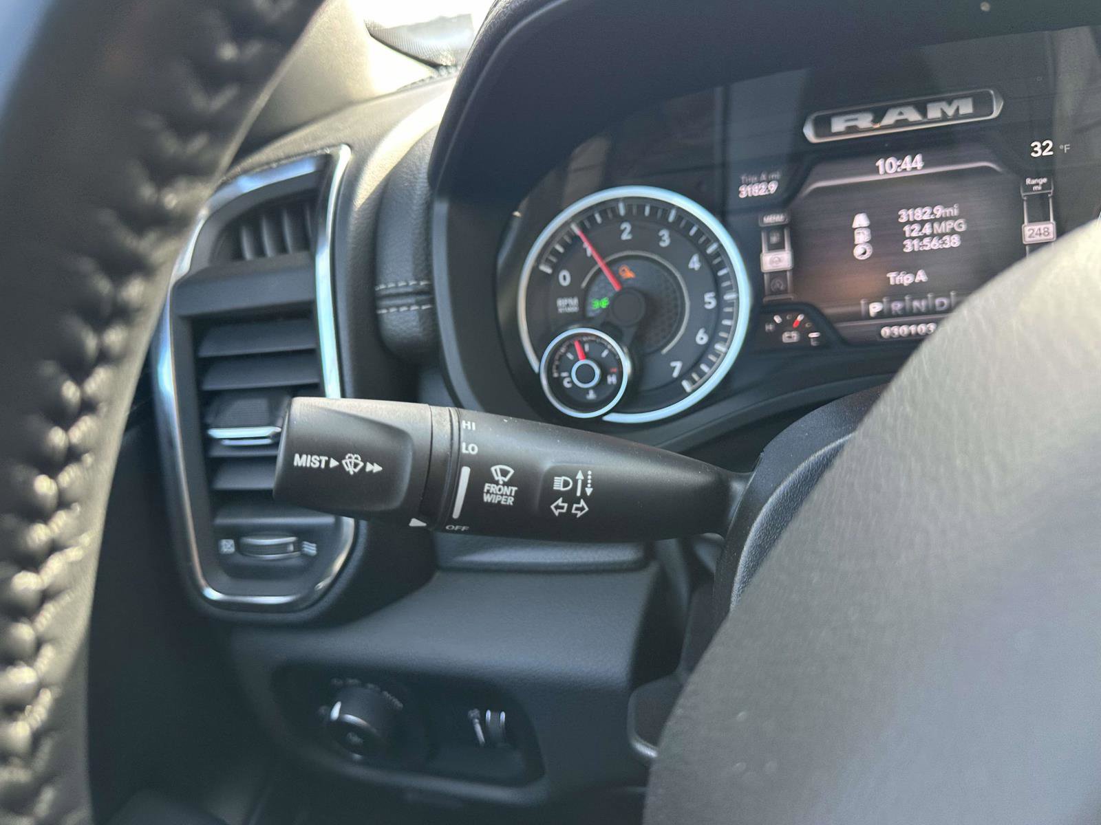 Used 2024 RAM 1500 Laramie image 26