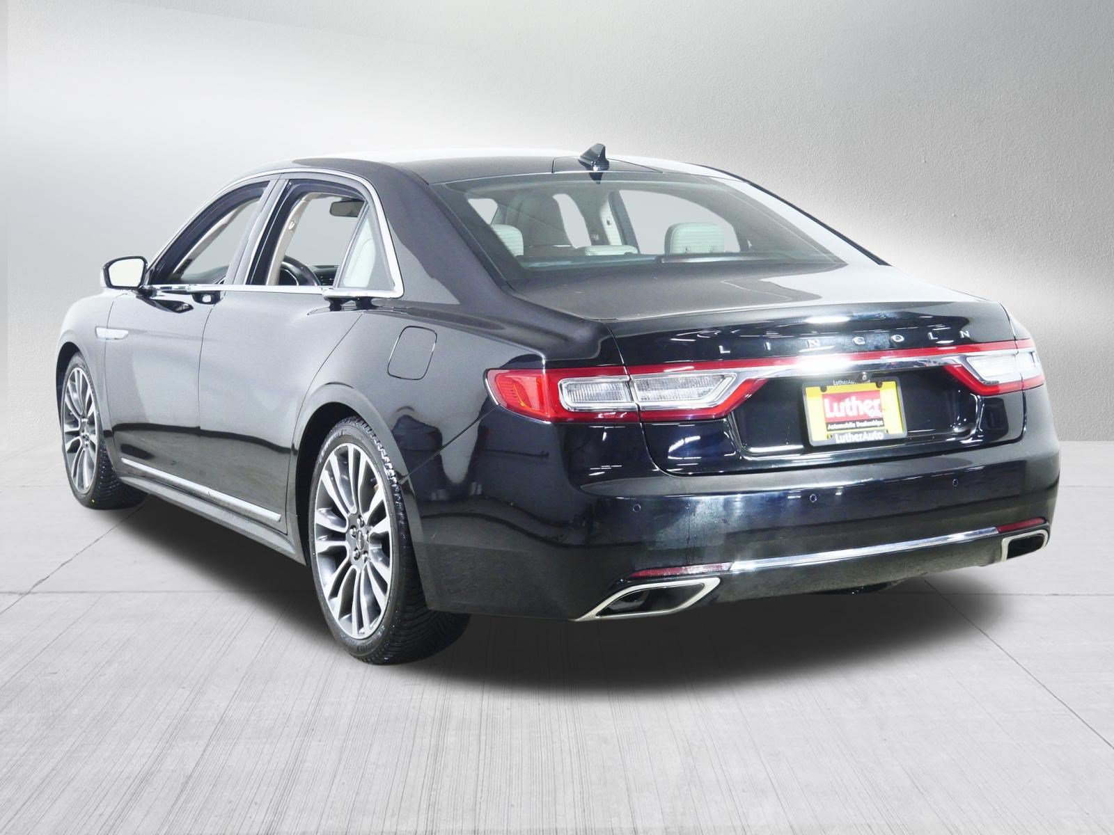 Used 2018 Lincoln Continental Reserve w/ Continental Climate Package AWD/4WD image 5