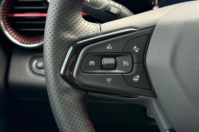 New 2026 Chevrolet Trax RS w/ Sunroof Package image 25